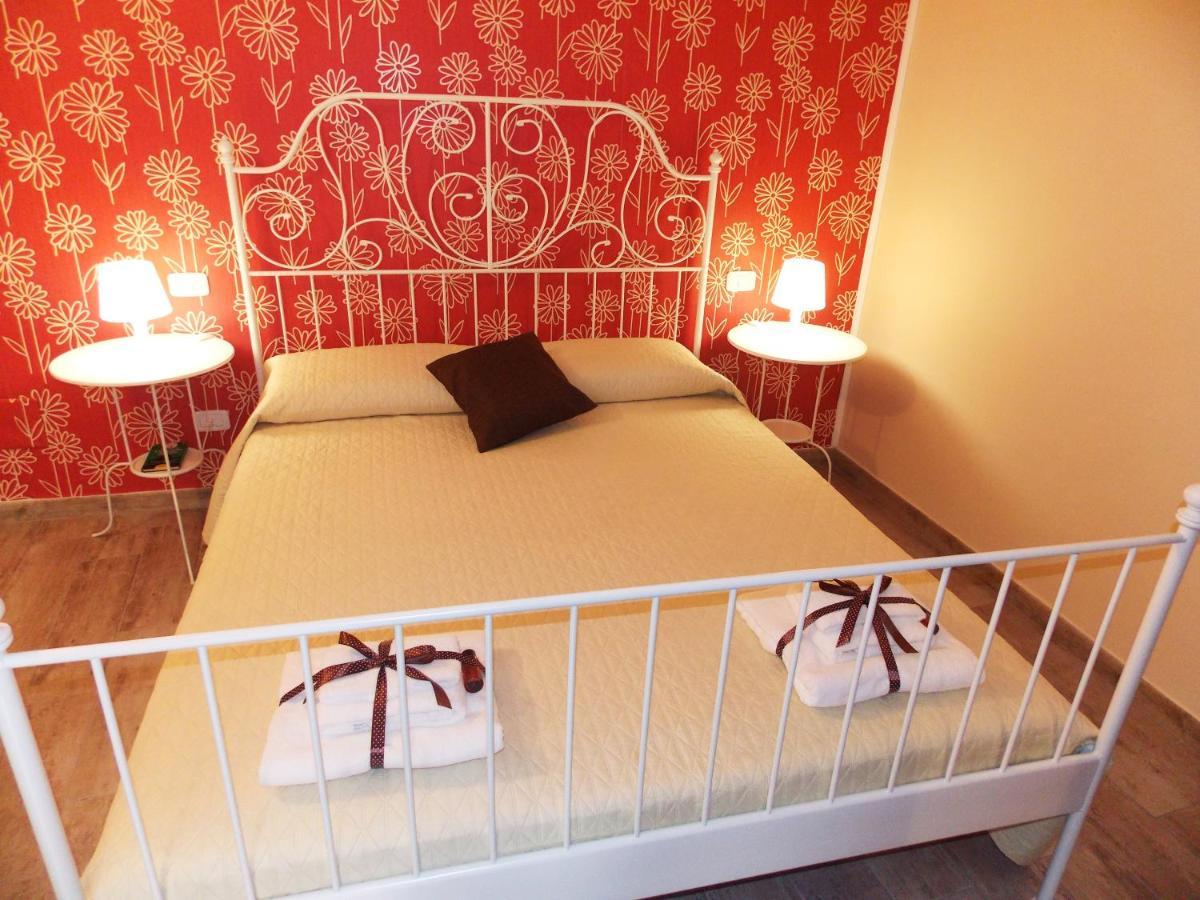 Bed and Breakfast Il Vicoletto Frascineto Екстер'єр фото