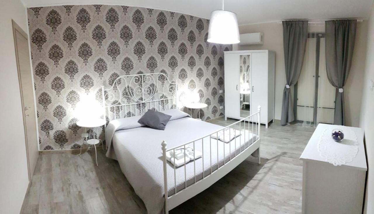 Bed and Breakfast Il Vicoletto Frascineto Екстер'єр фото
