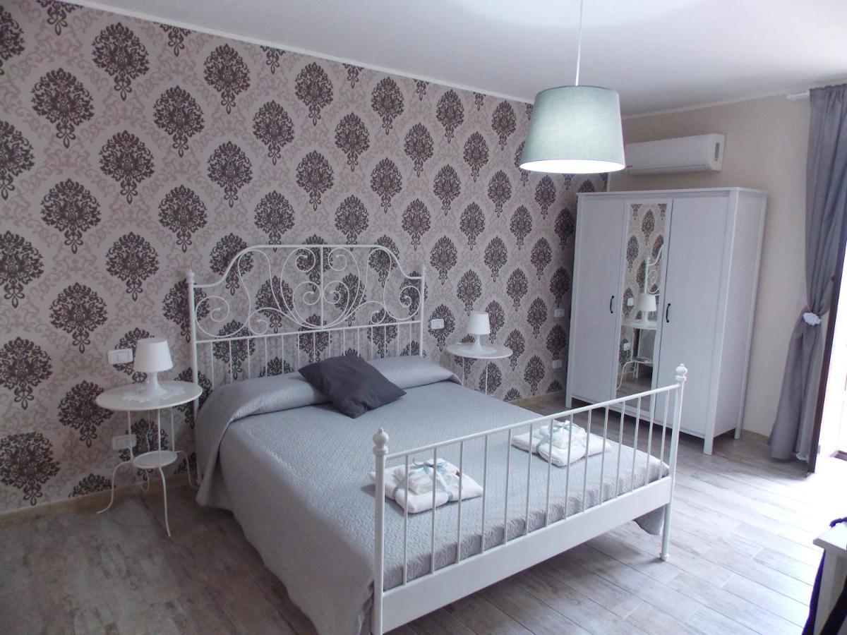 Bed and Breakfast Il Vicoletto Frascineto Екстер'єр фото
