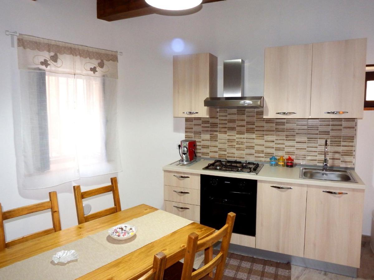 Bed and Breakfast Il Vicoletto Frascineto Екстер'єр фото